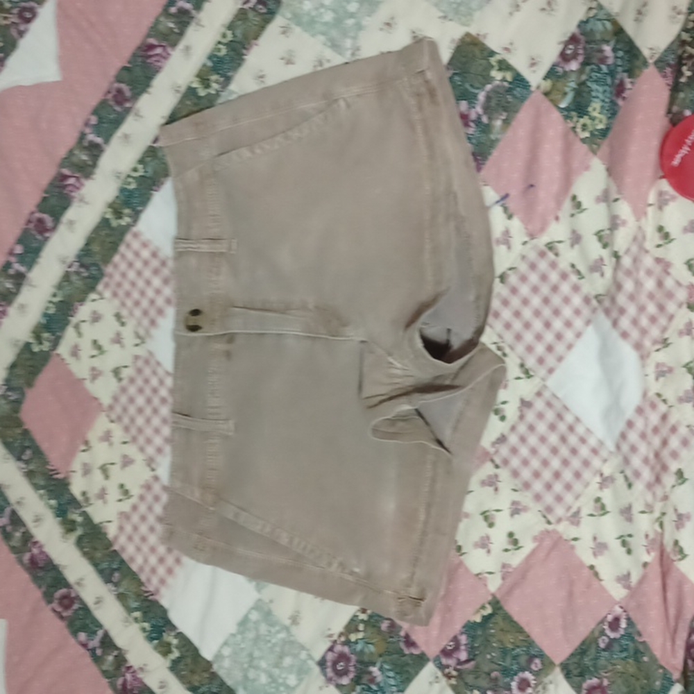 American Eagle Khaki shorts size 8